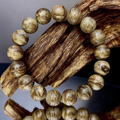 ý nghĩa vòng trầm hương